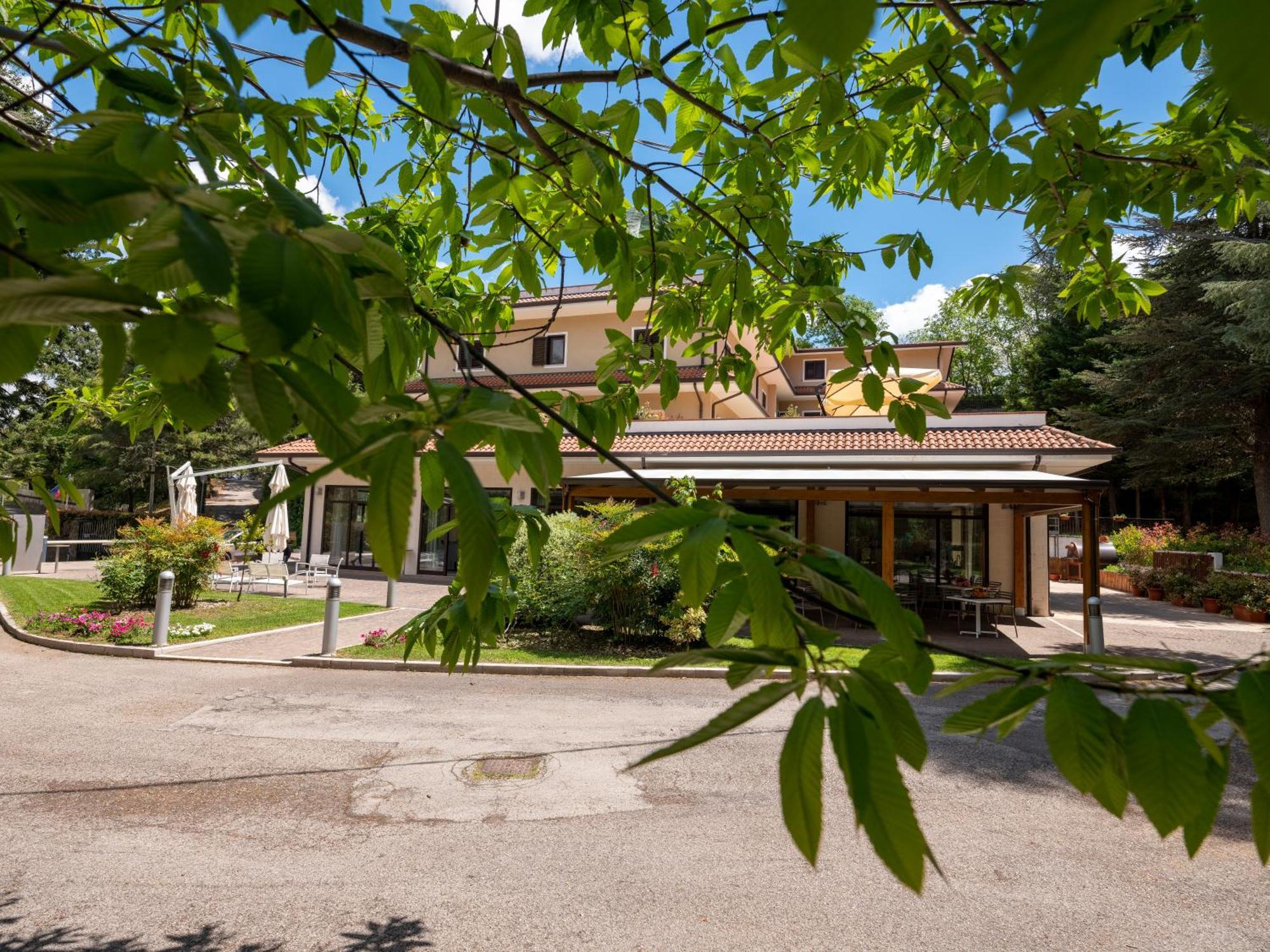 Il Castagneto Hotel Melfi Exterior photo